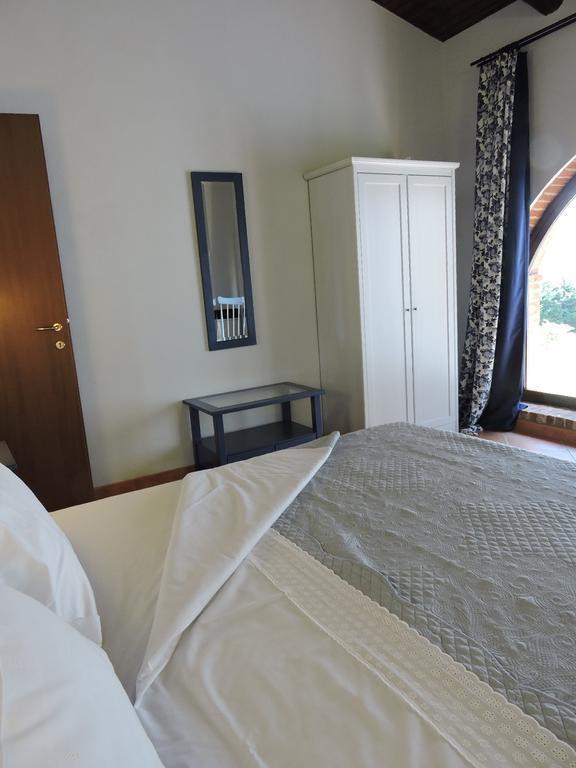 Ferienwohnung Cascina Volpona Case Bruciate Exterior foto